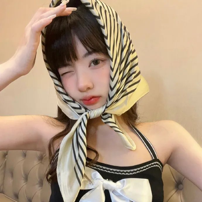 紫薇飘香 封面